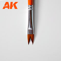 AK Interactive WHALE TAIL/RIBBON Weathering Brush | Boutique FDB