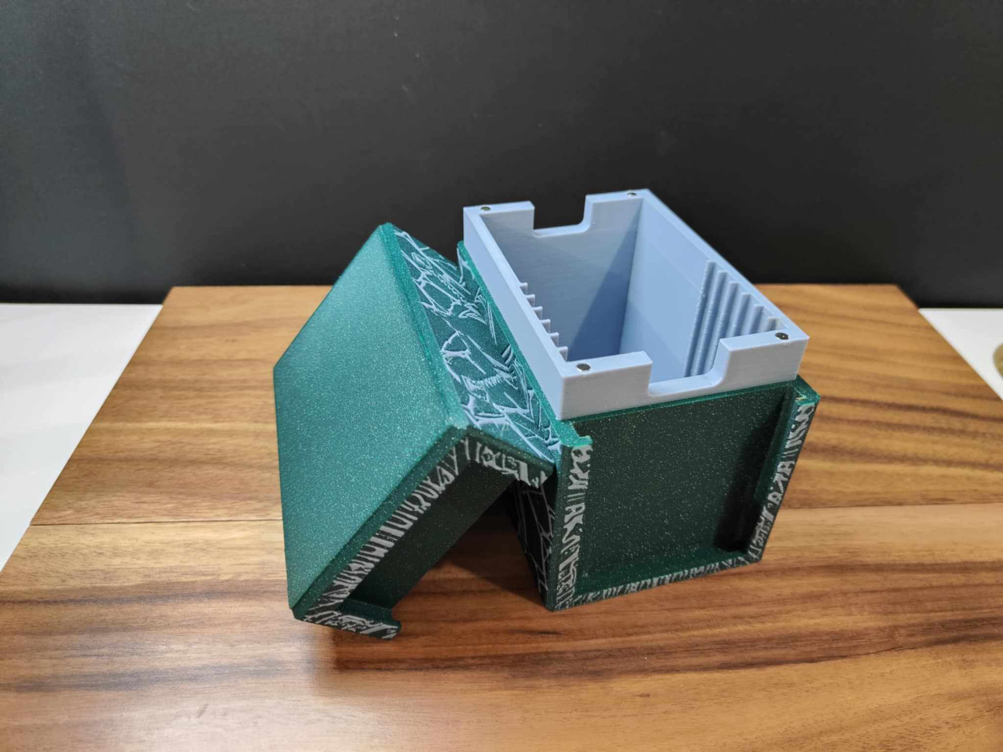 Layer Forge -  Flesh And Blood Deck Box | Boutique FDB